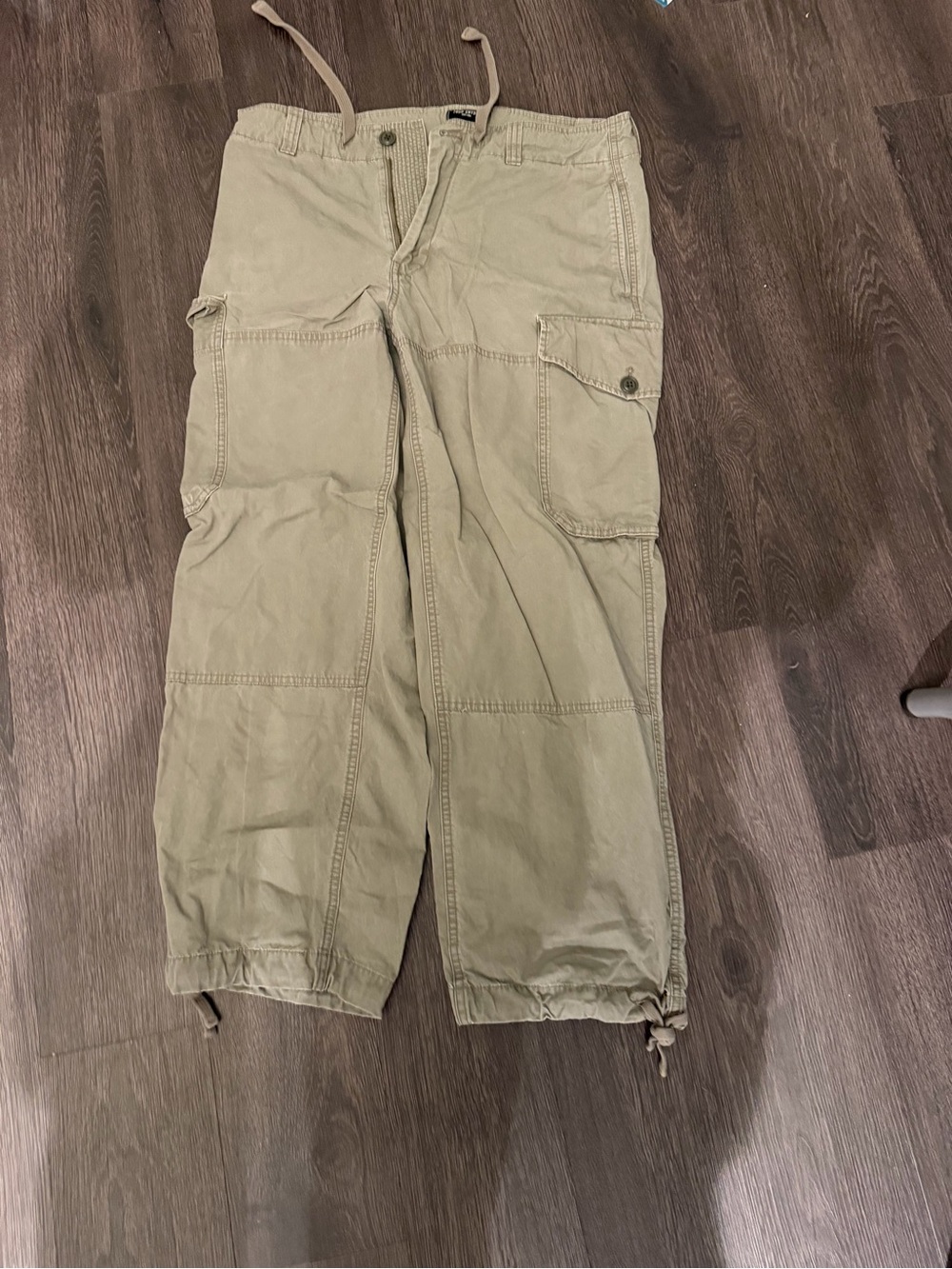 Todd Snyder Military-Inspired Olive Cargo Pants